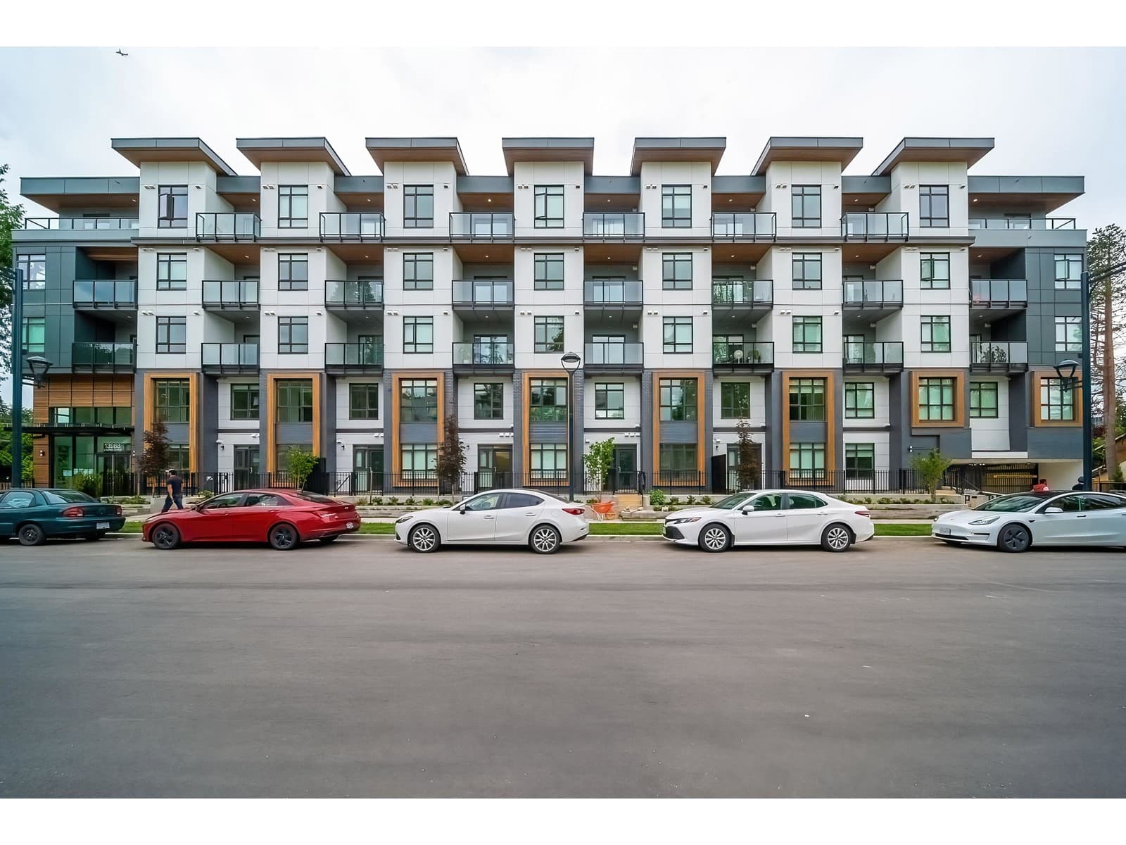 520 13968 LAUREL DRIVE