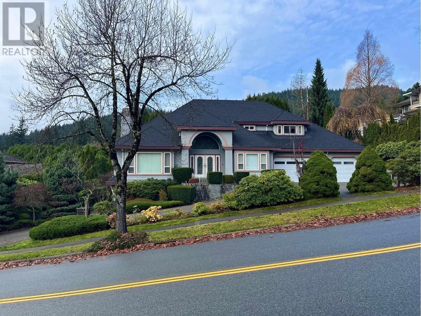 3022 PLATEAU BOULEVARD