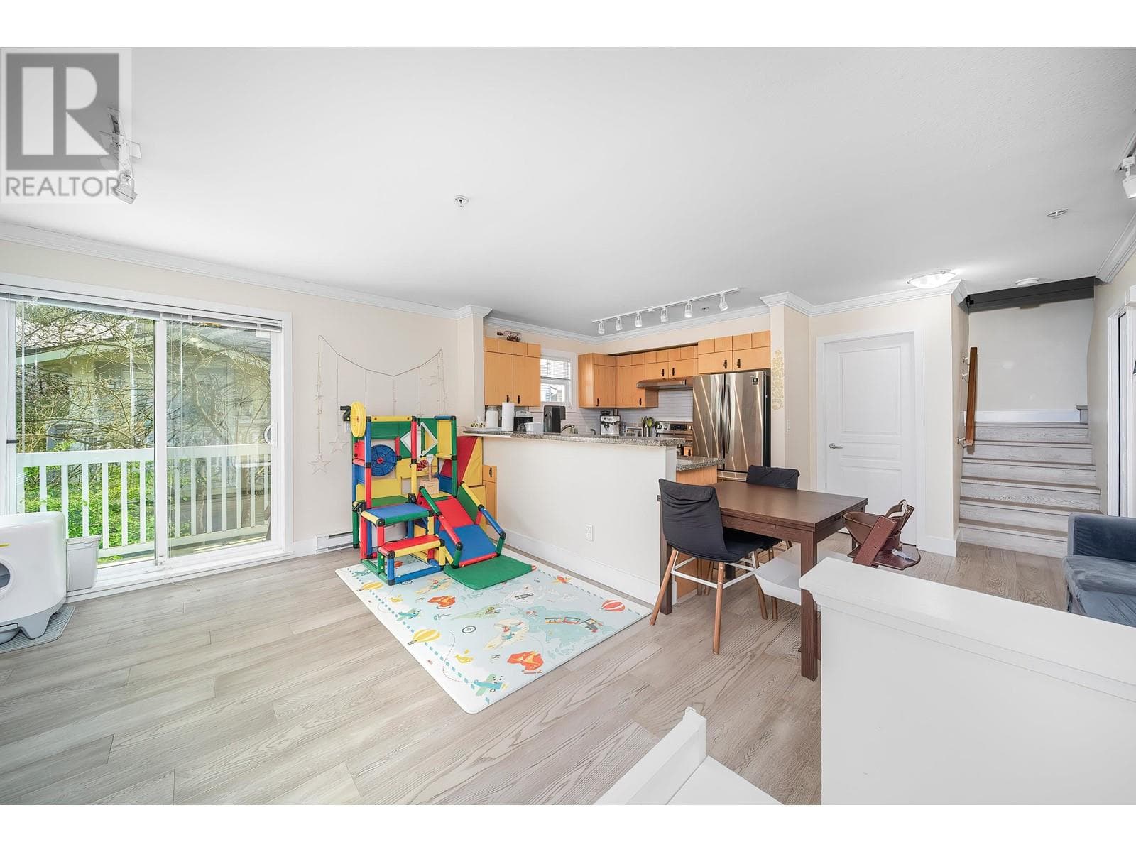 34 7428 SOUTHWYNDE AVENUE