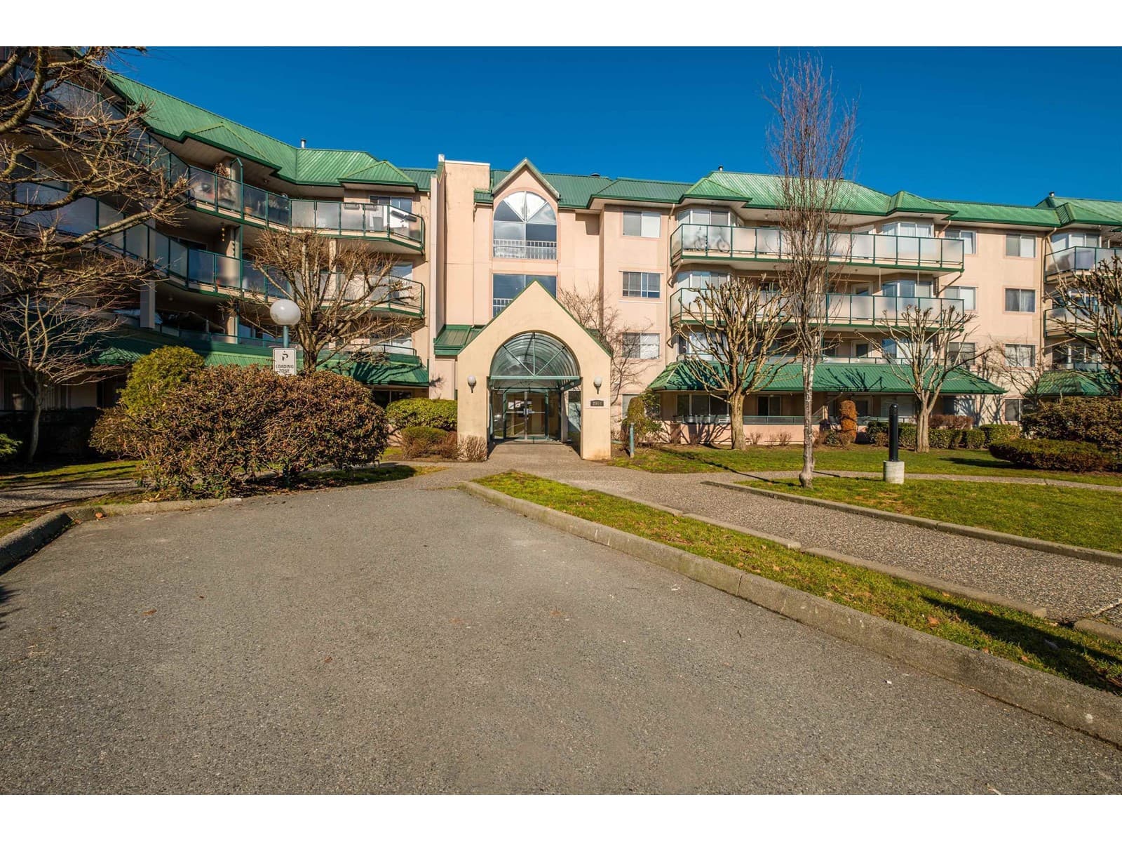 311 2964 TRETHEWEY STREET