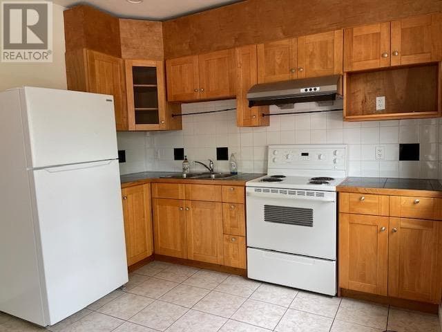 202 2817 CLARK DRIVE