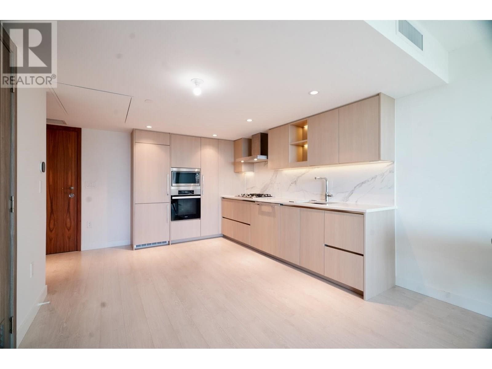 606 8555 CAPSTAN WAY