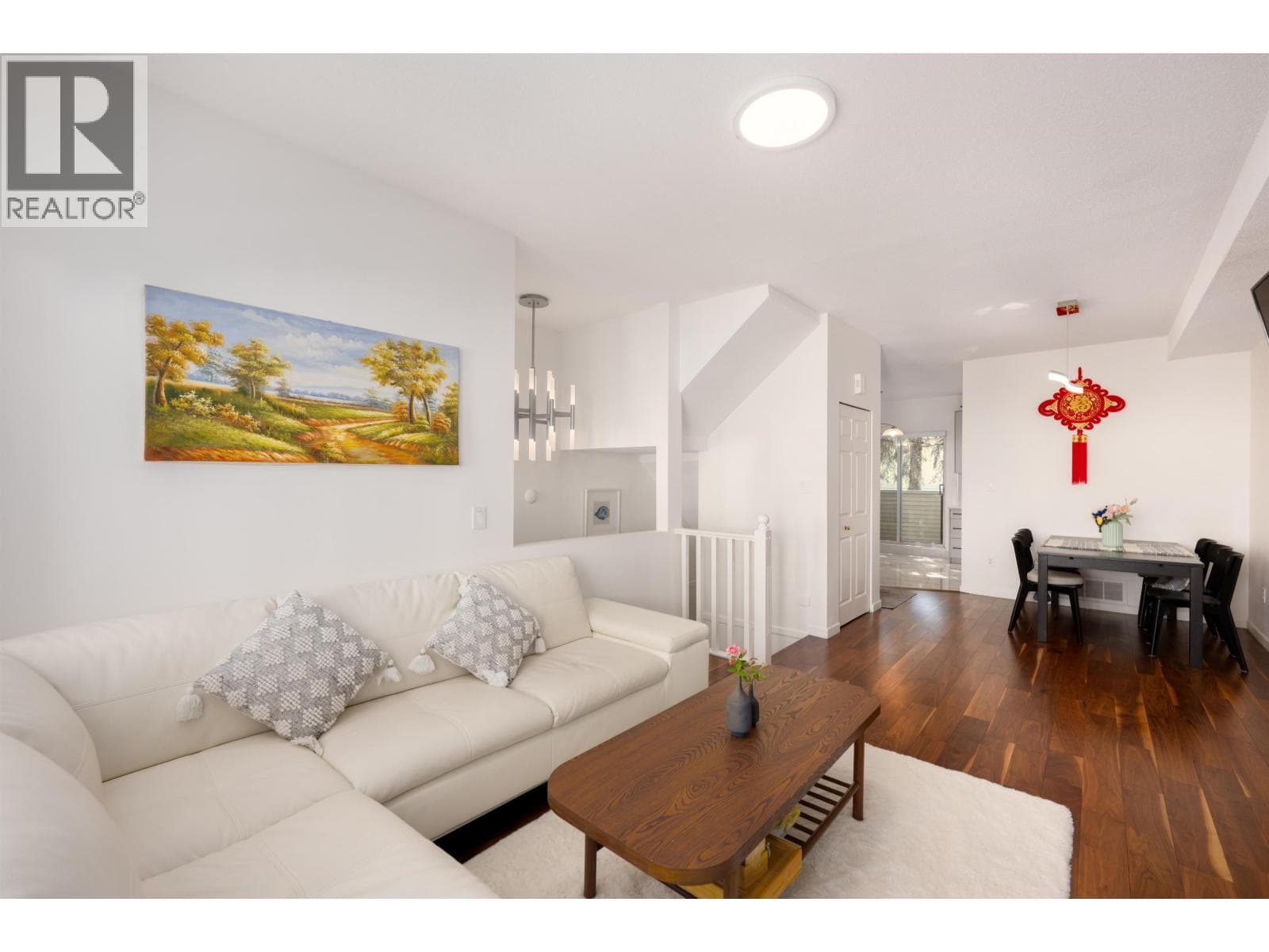 24 6700 RUMBLE STREET