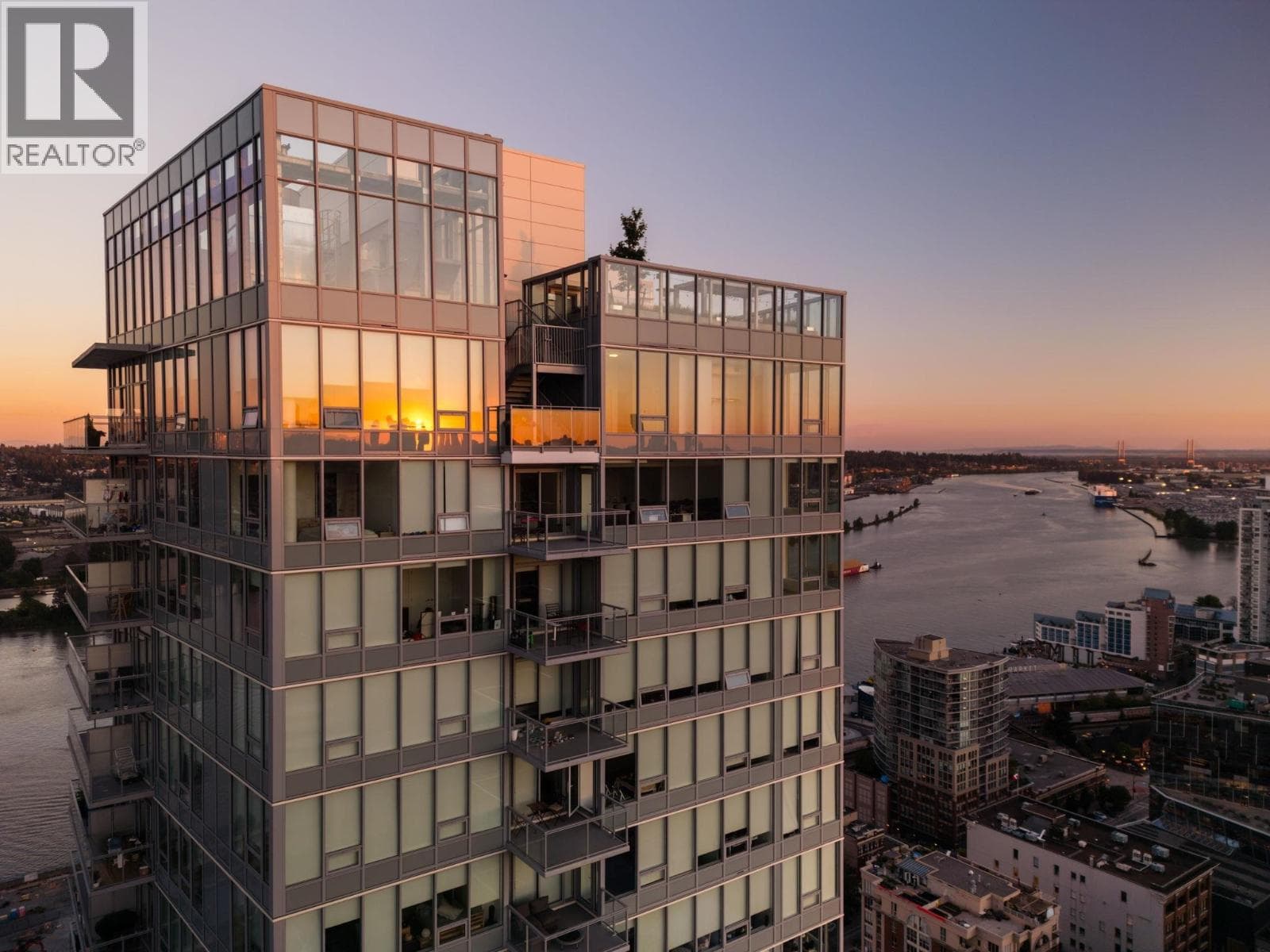 3301 618 CARNARVON STREET