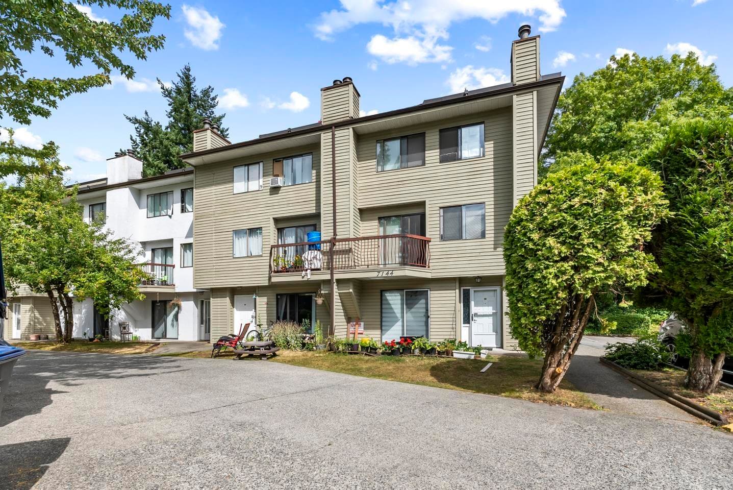 207 7144 133B STREET