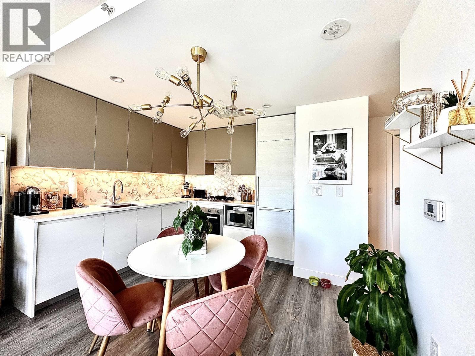 1308 8188 FRASER STREET