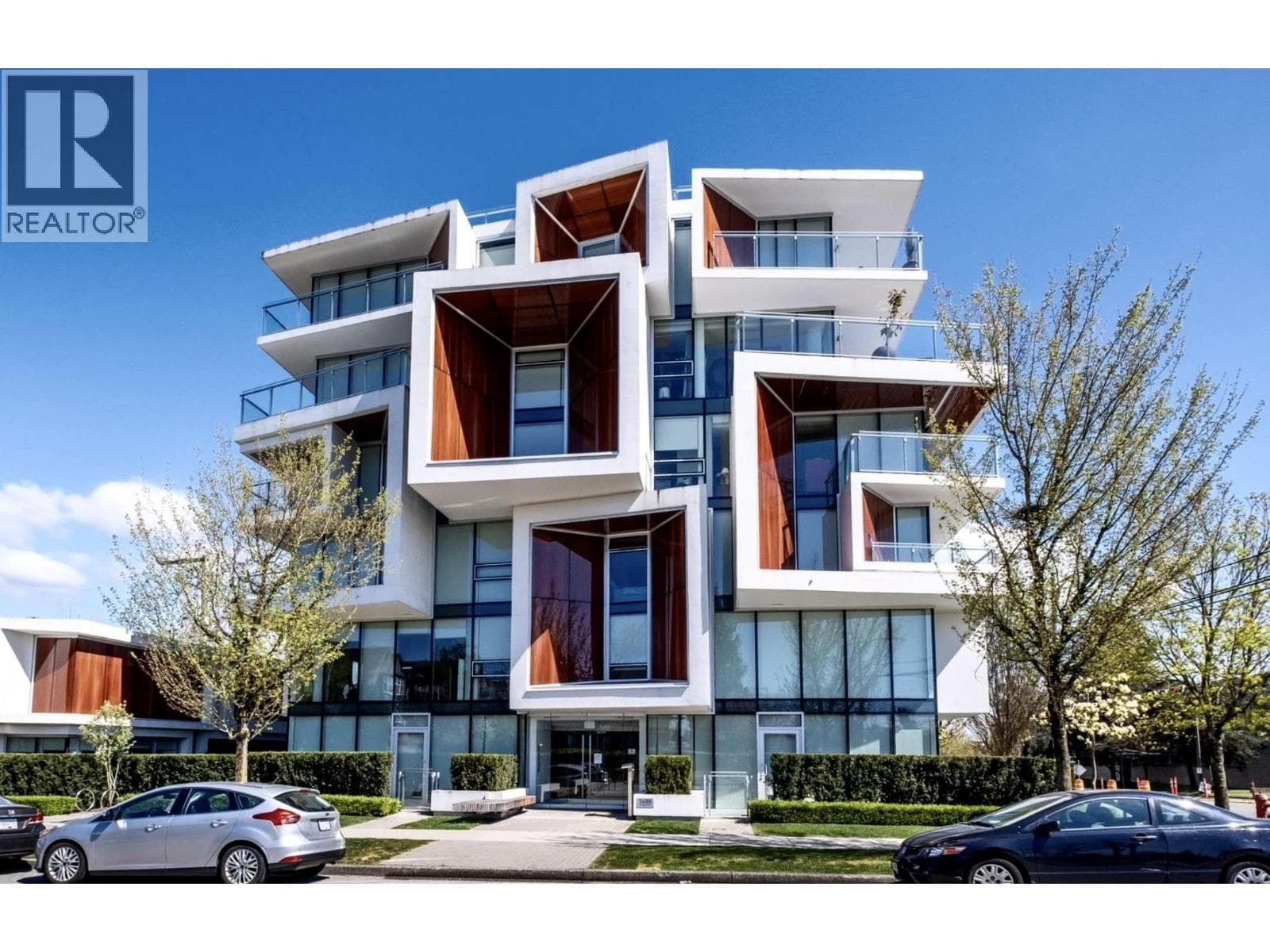 307 5688 WILLOW STREET