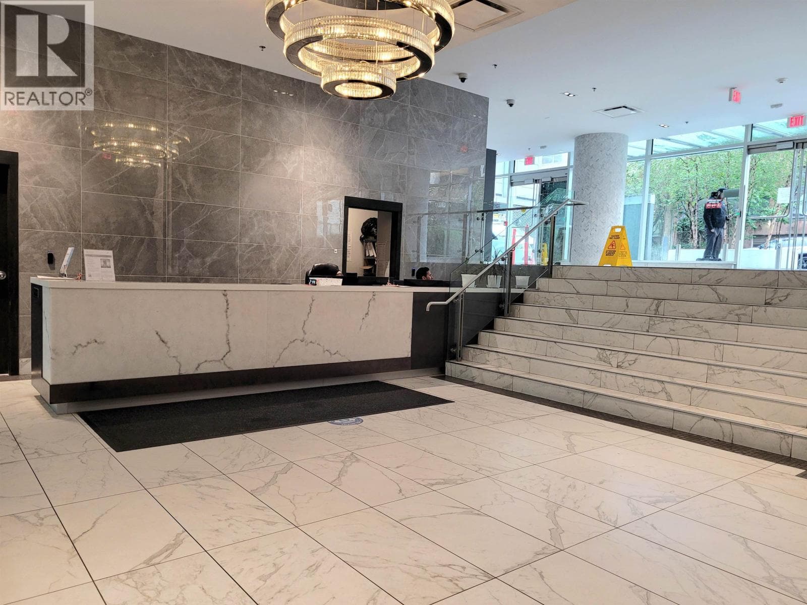 2501 1283 HOWE STREET