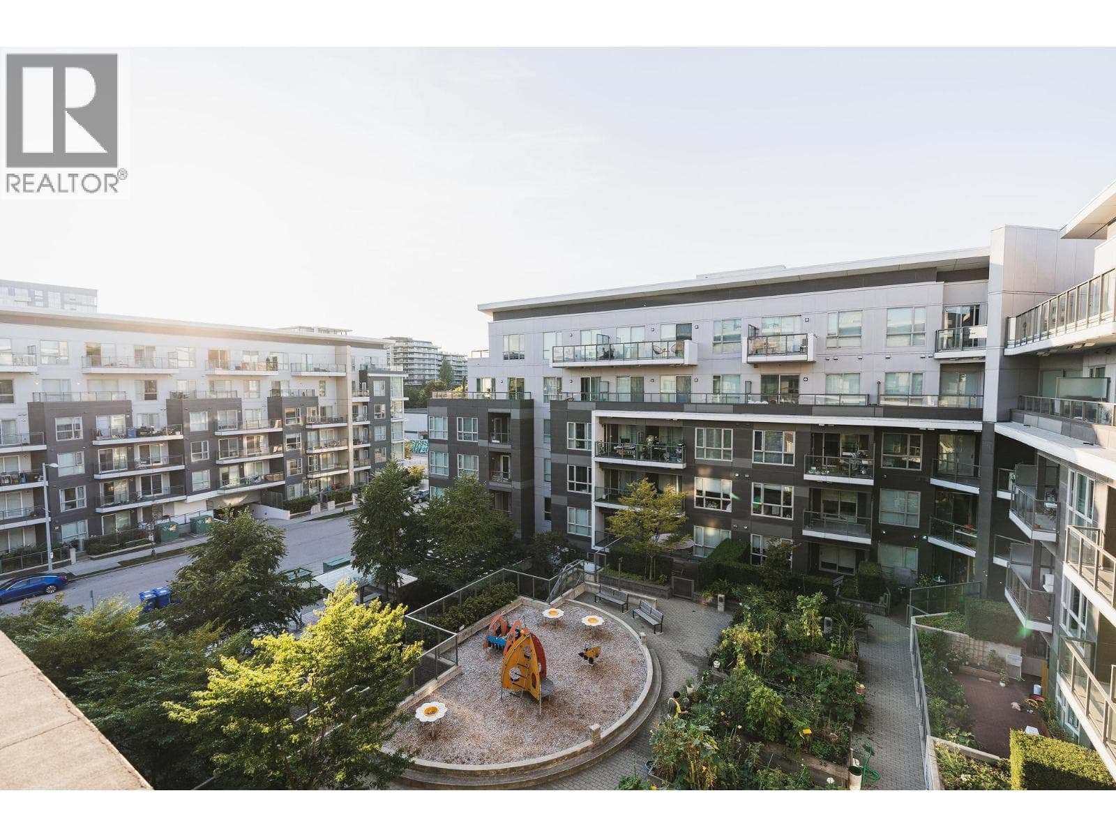 621 7008 RIVER PARKWAY