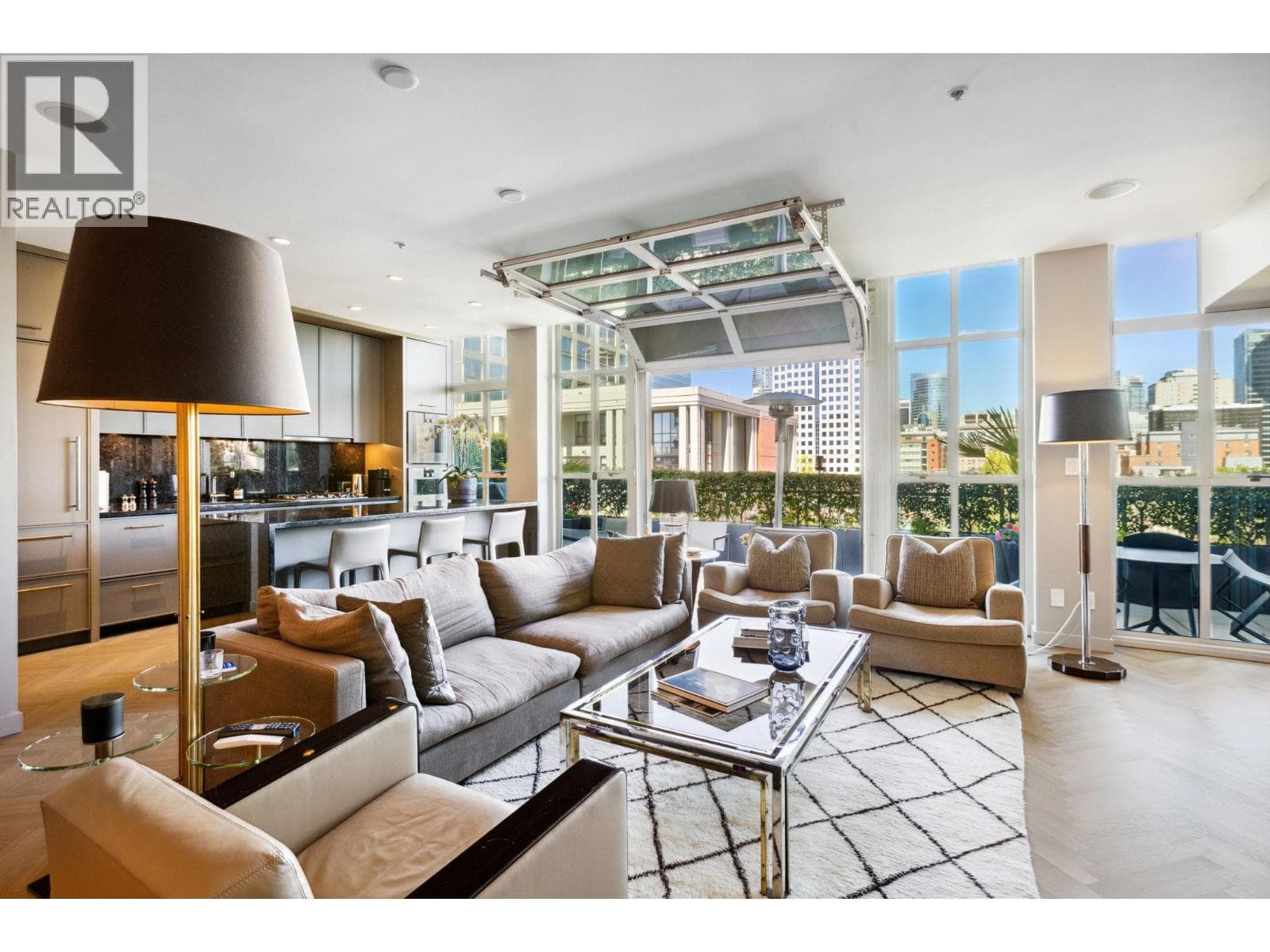 701 546 BEATTY STREET