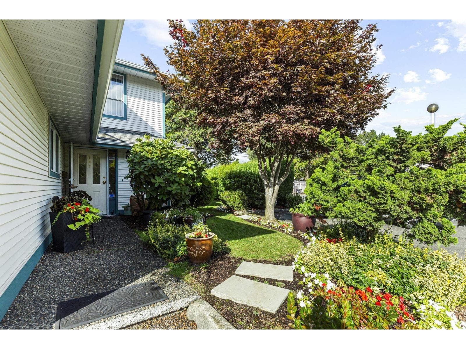 402 7500 COLUMBIA STREET