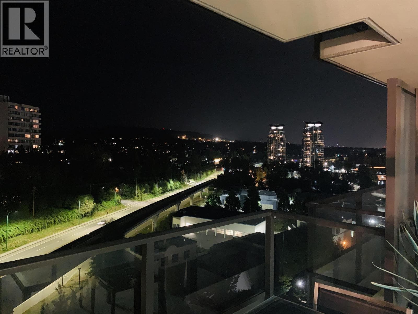 1406 2200 DOUGLAS ROAD