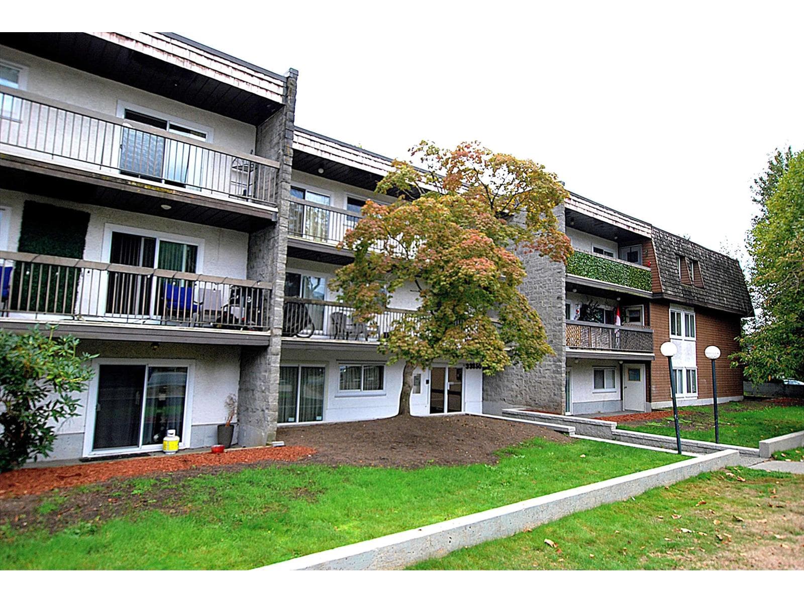 210 33850 FERN STREET