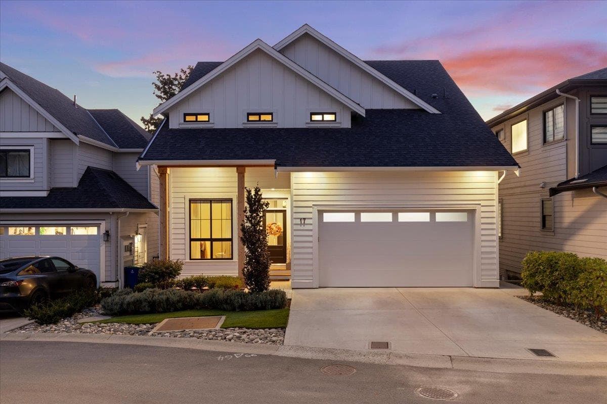 17 4217 OLD CLAYBURN ROAD