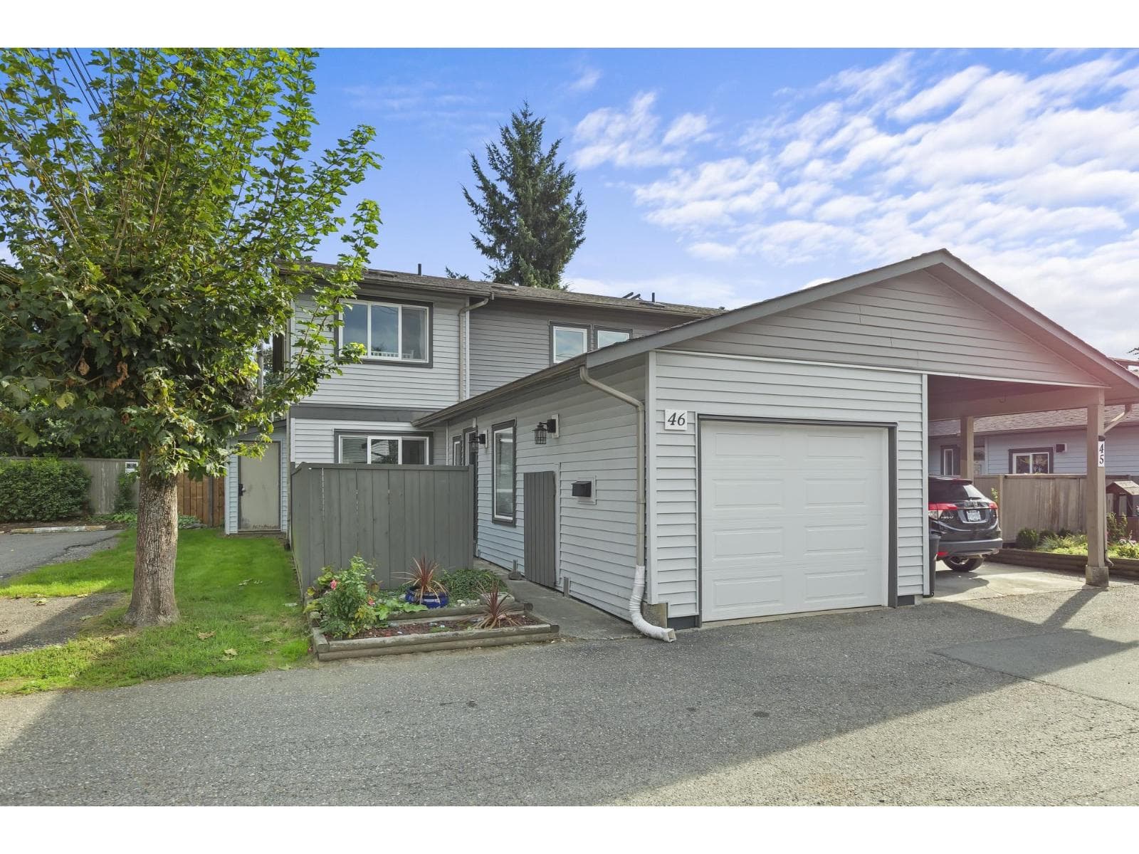 46 46689 FIRST AVENUE, Chilliwack Proper East