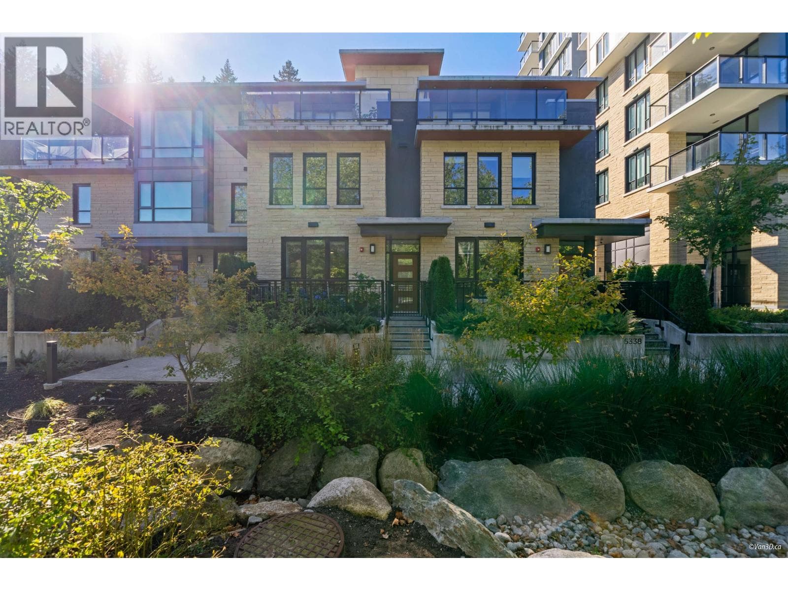 5336 UNIVERSITY BOULEVARD