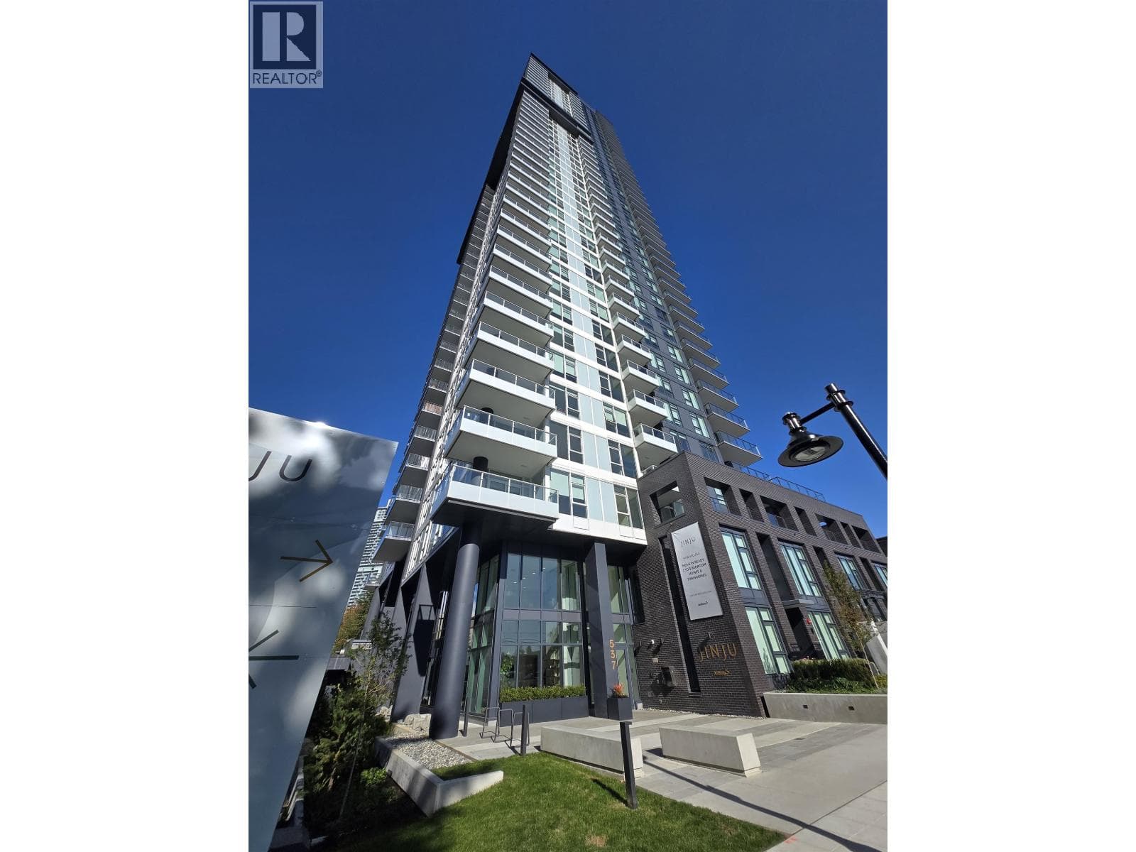 2403 537 COTTONWOOD AVENUE