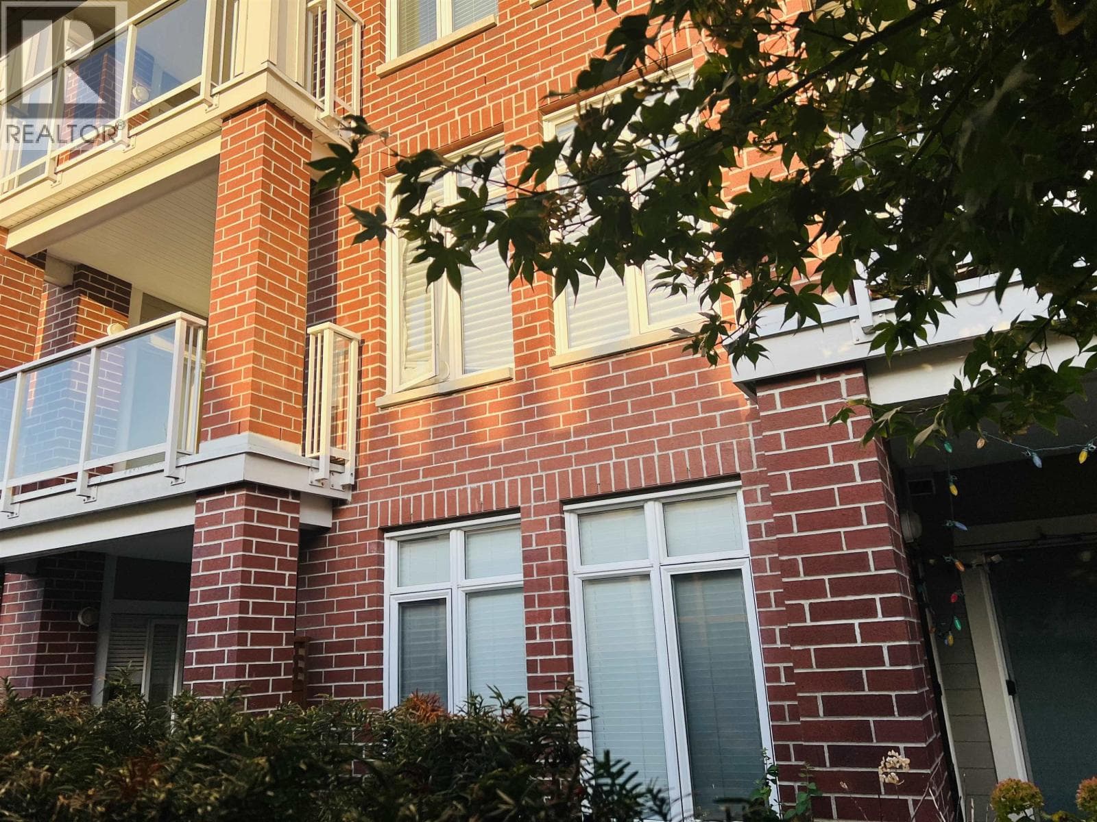 210 4280 MONCTON STREET