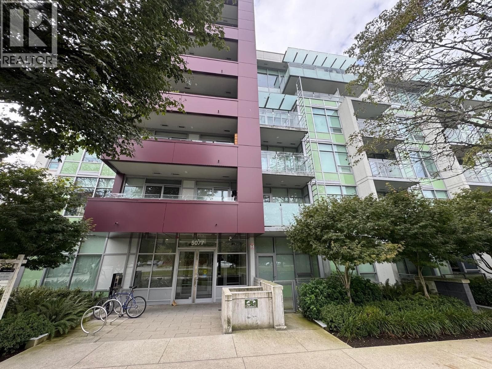 111 5077 CAMBIE STREET