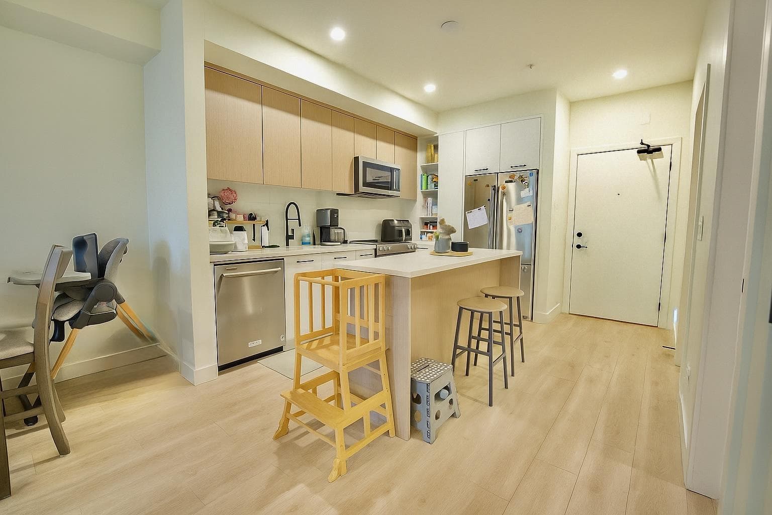 126 2635 KING GEORGE BOULEVARD