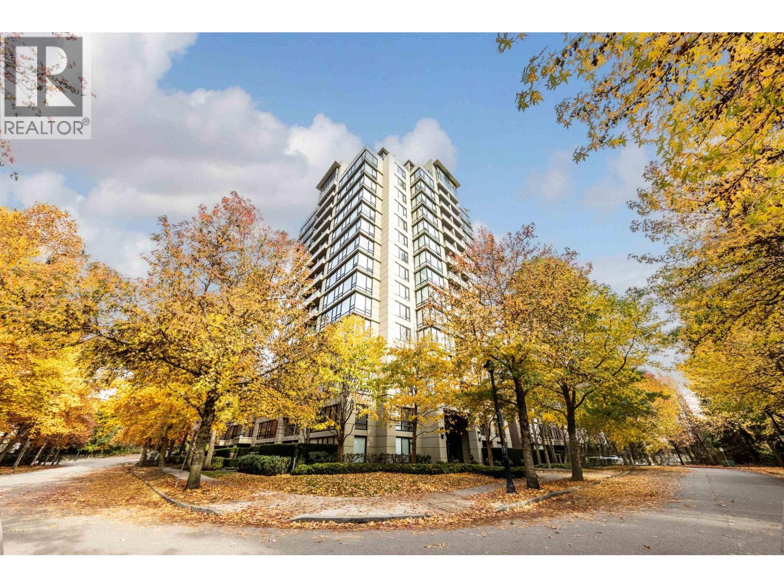 705 9133 HEMLOCK DRIVE