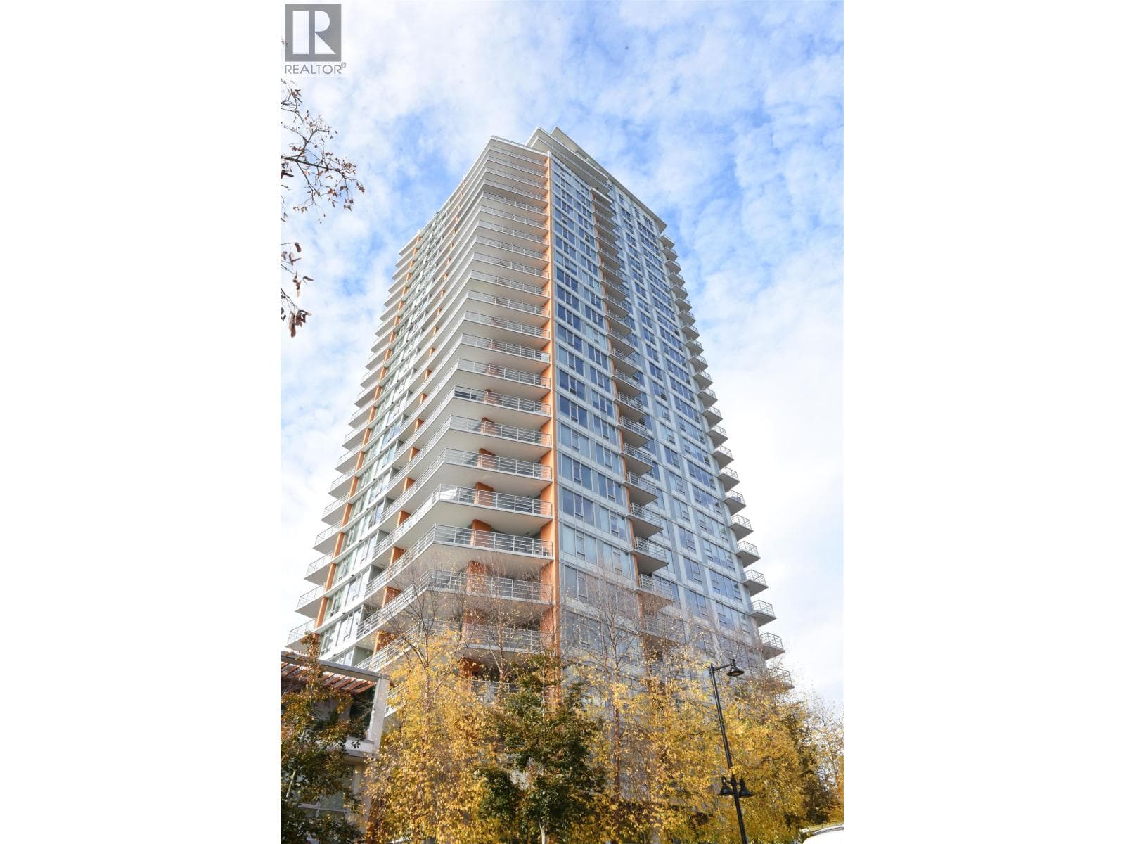 2502 530 WHITING WAY