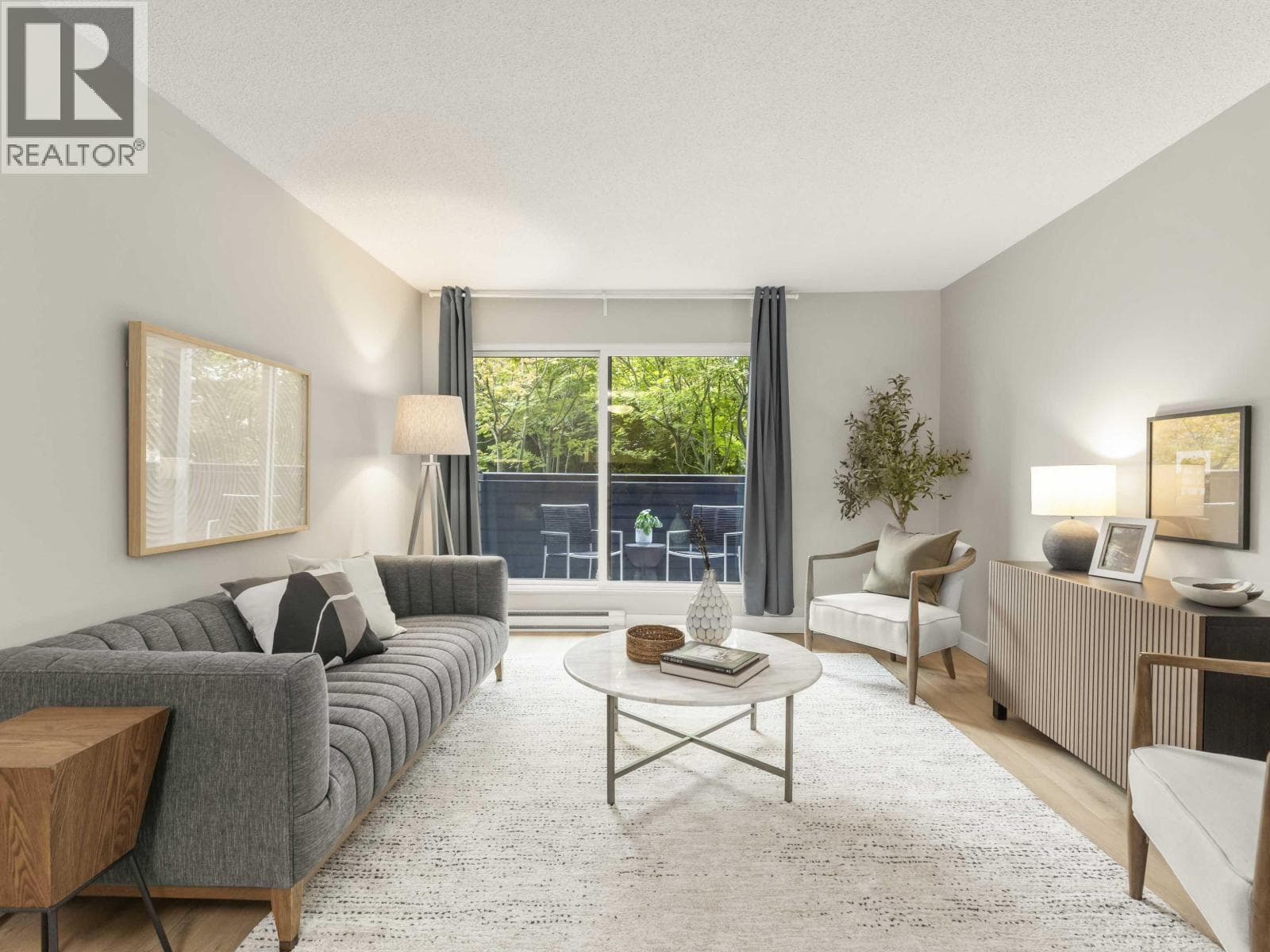 216 1990 W 6TH AVENUE