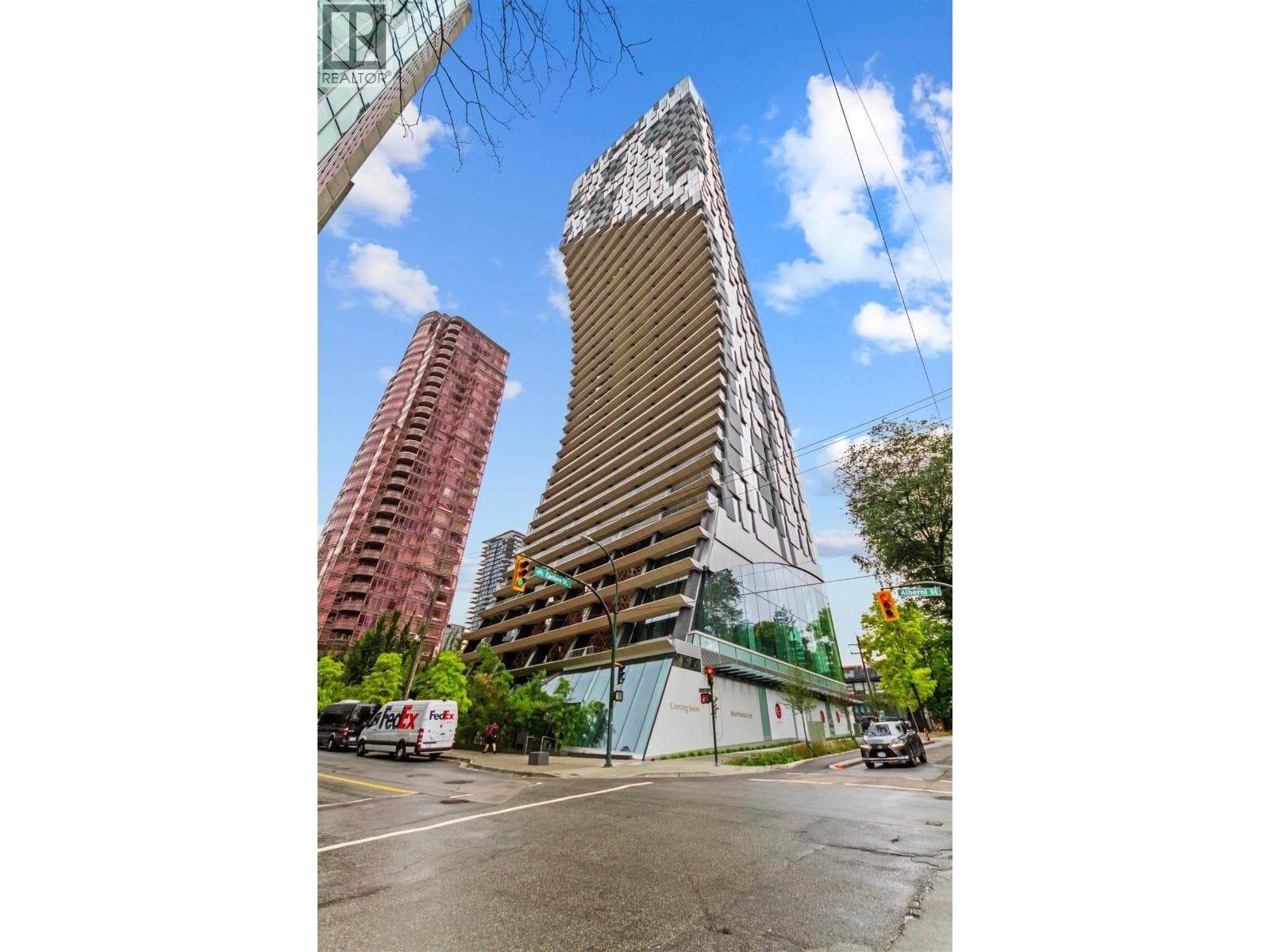 2702 1568 ALBERNI STREET