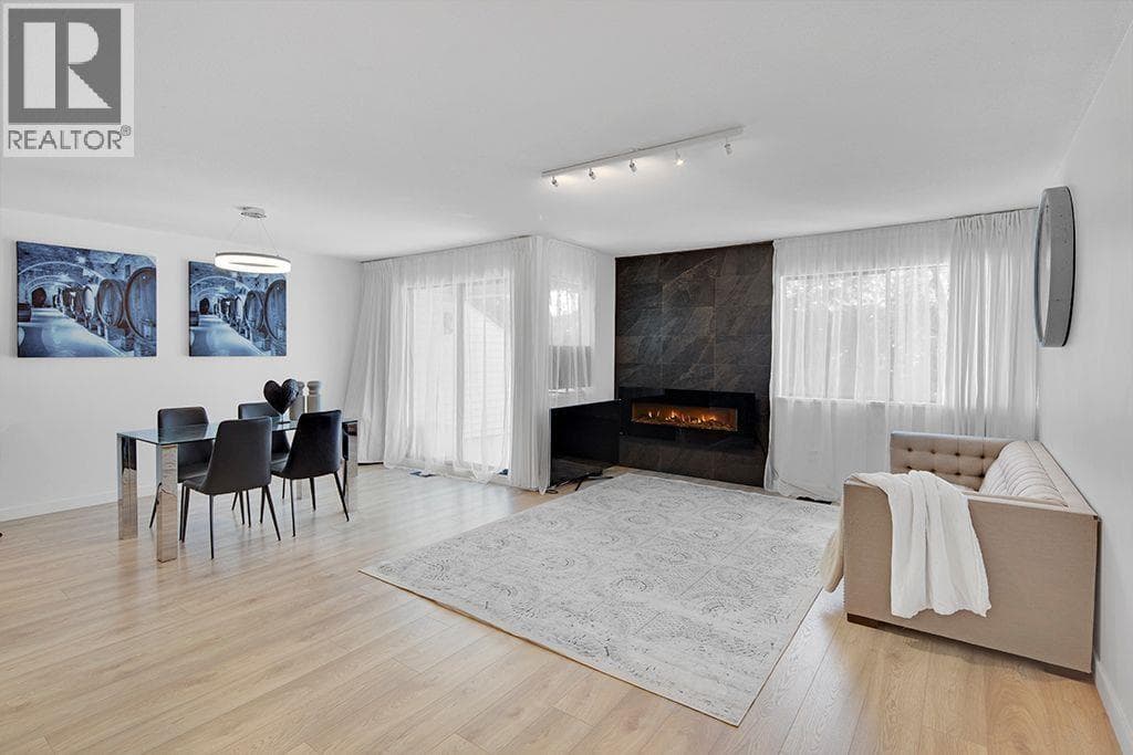 208 1220 FALCON DRIVE