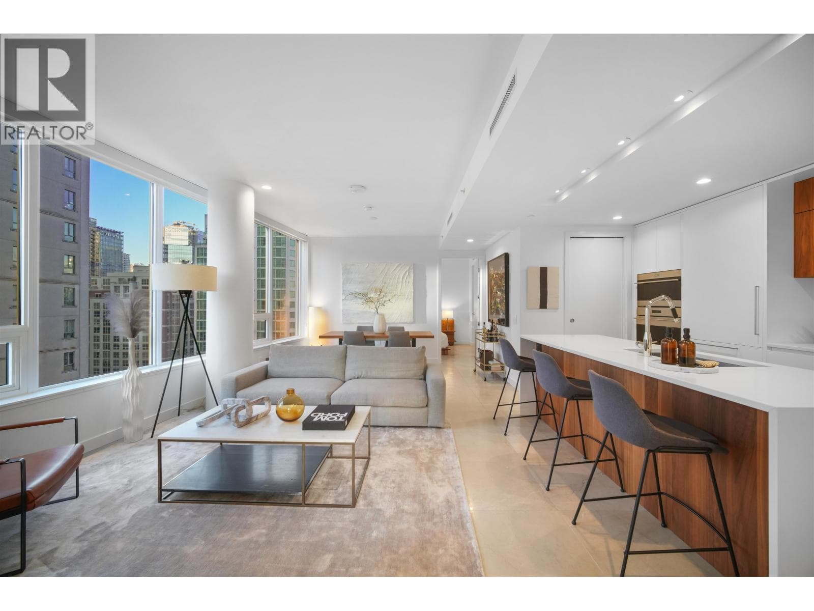 1405 885 CAMBIE STREET