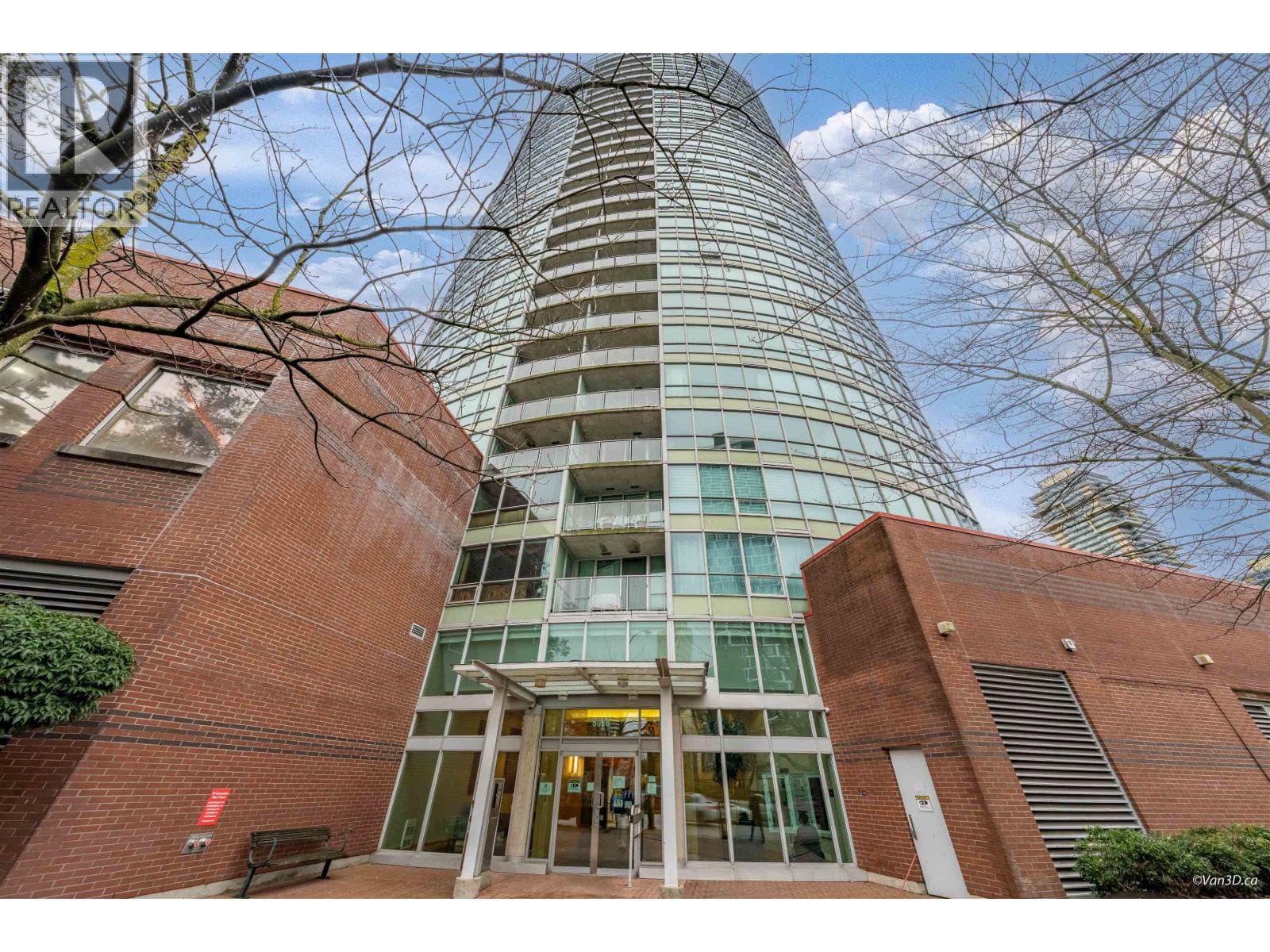 805 6088 WILLINGDON AVENUE