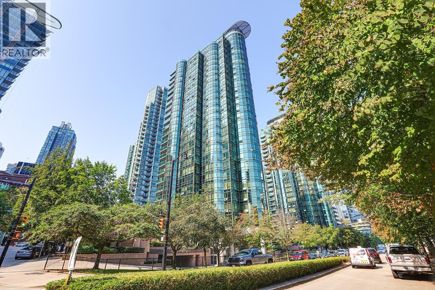 807 555 JERVIS STREET