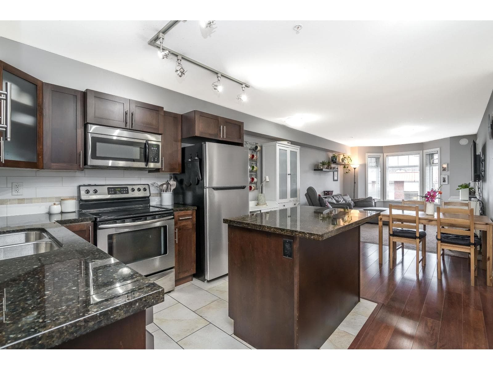 330 5660 201A STREET