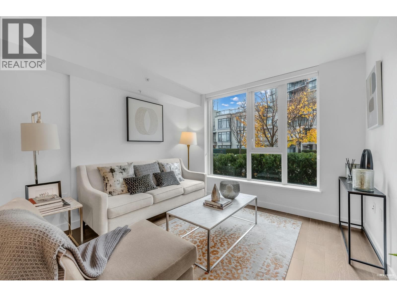 TH1 3280 CORVETTE WAY