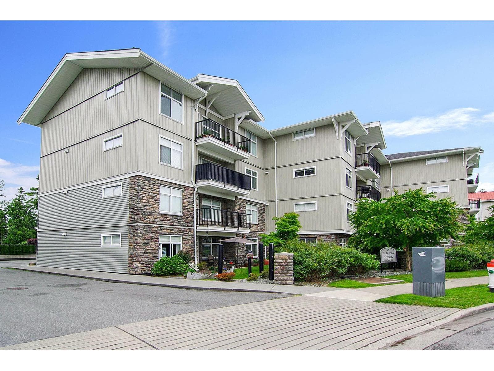 411 33255 OLD YALE ROAD