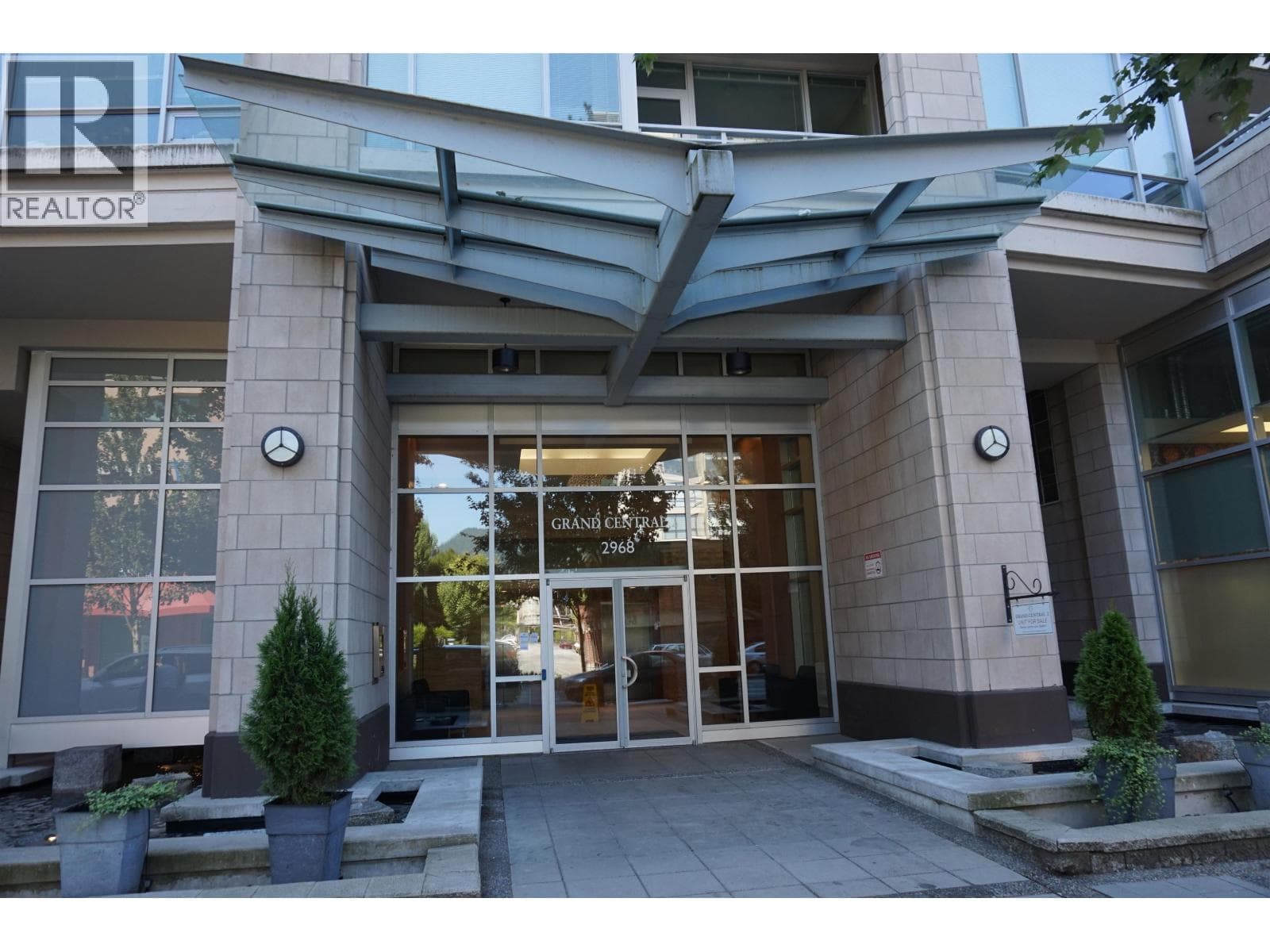 2506 2968 GLEN DRIVE