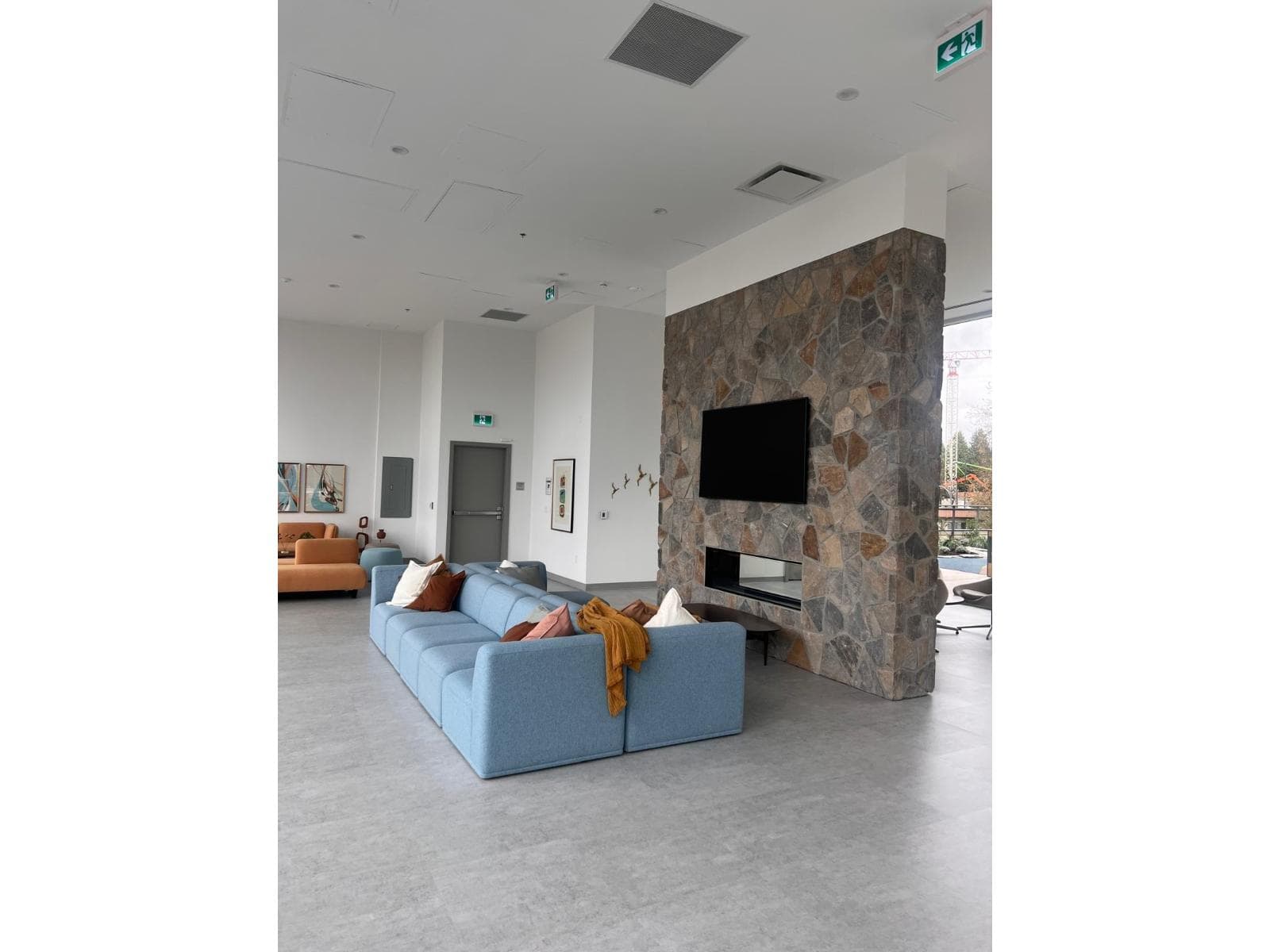 3211 13675 107A AVENUE