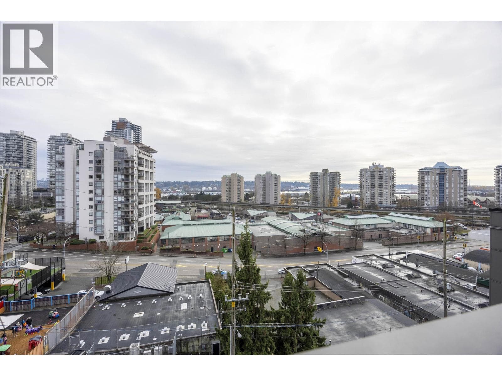 405 1012 AUCKLAND STREET