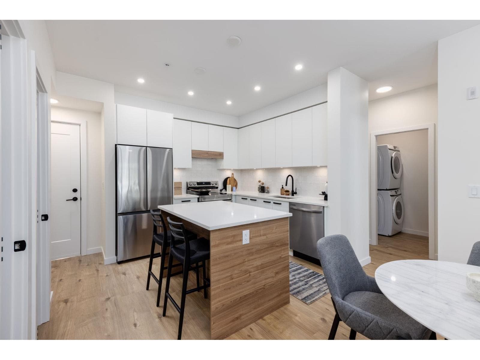 409 33920 BEST AVENUE