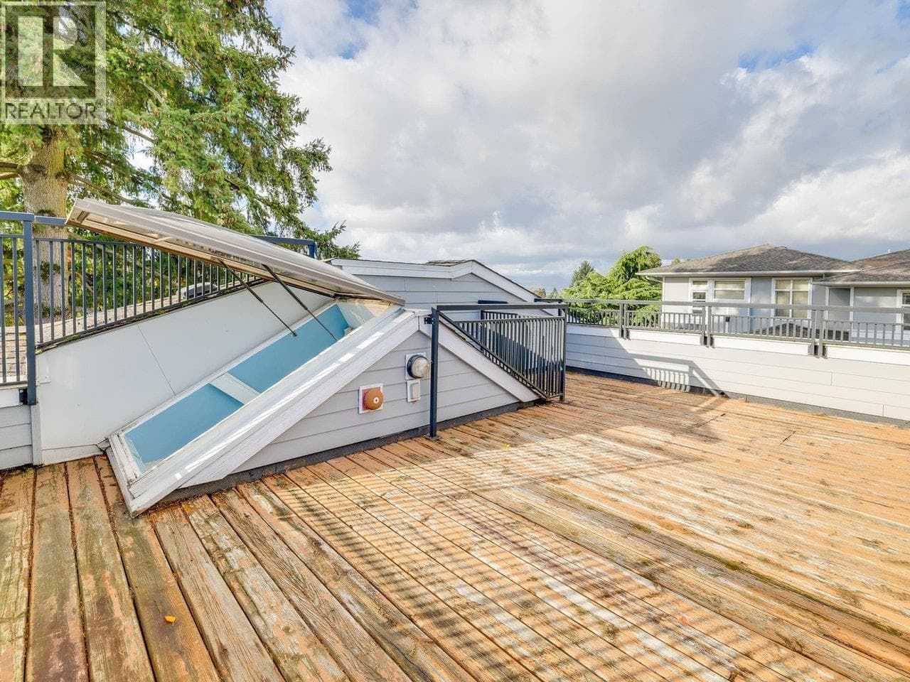 59 6528 DENBIGH AVENUE