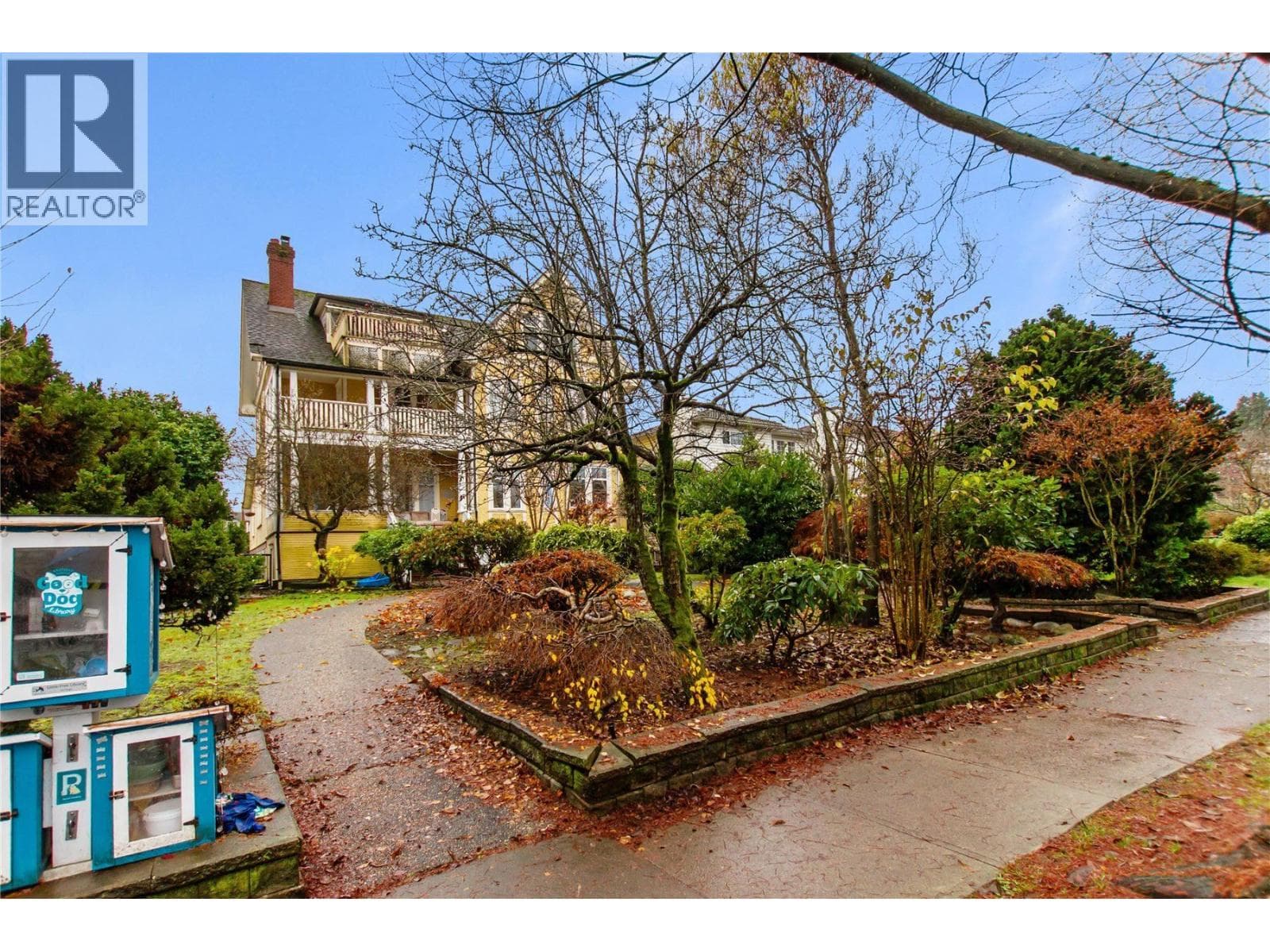 2770 CAMBRIDGE STREET