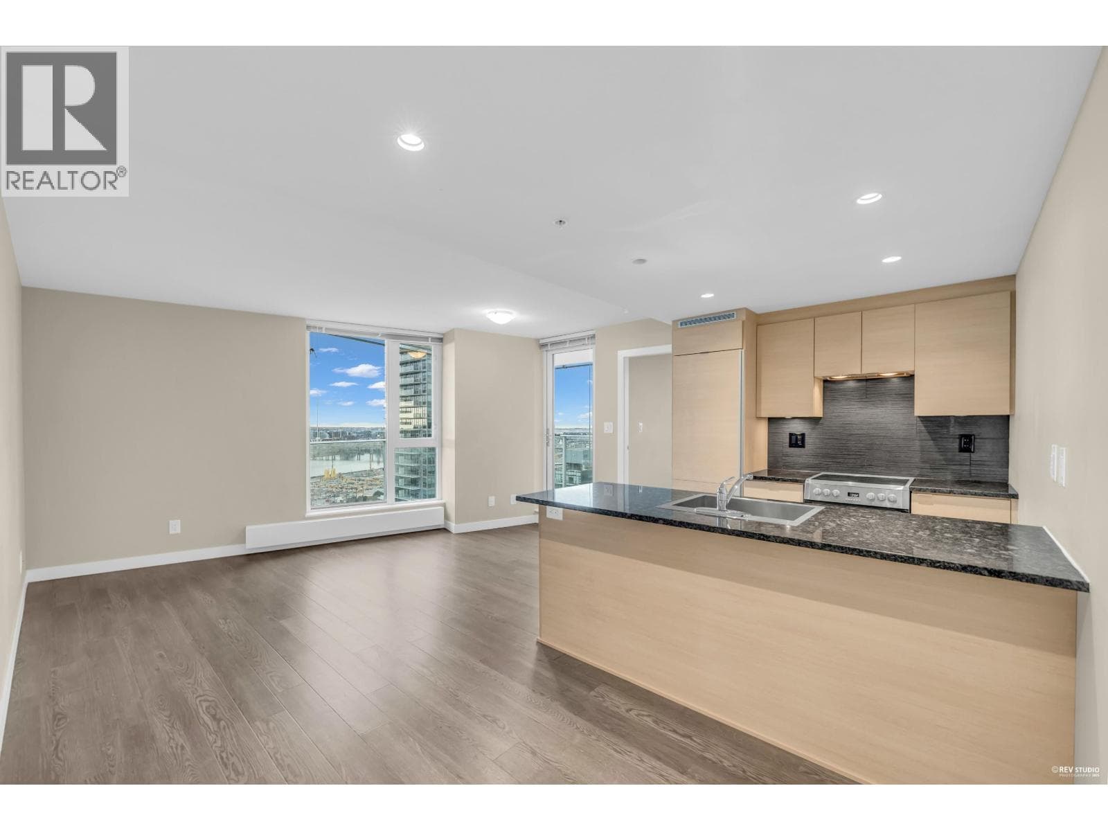 2503 489 INTERURBAN WAY