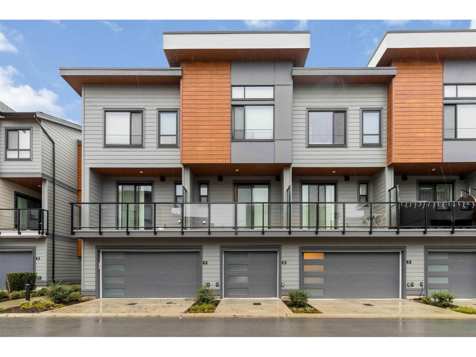 20 30530 CARDINAL AVENUE