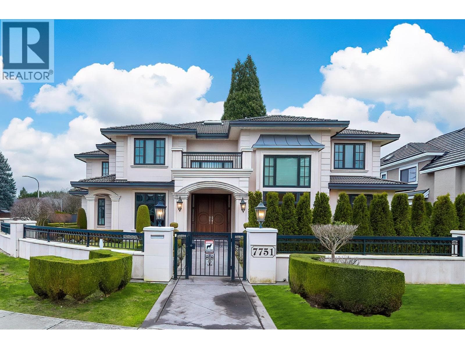 7751 SUNNYHOLME CRESCENT