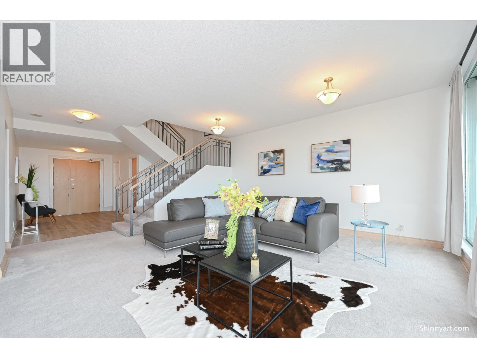 PH1604 8811 LANSDOWNE ROAD