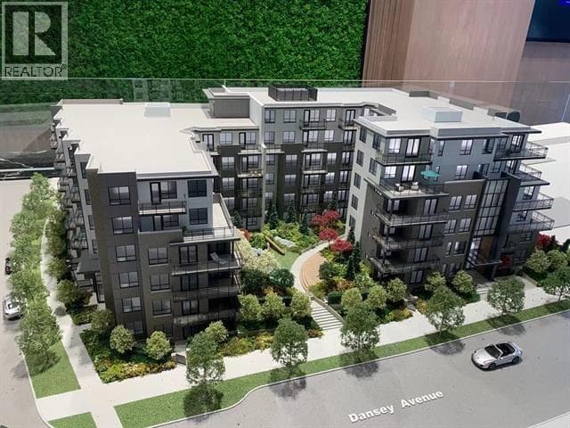 704 599 DANSEY AVENUE