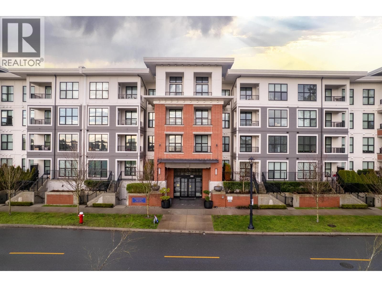 227 9551 ALEXANDRA ROAD