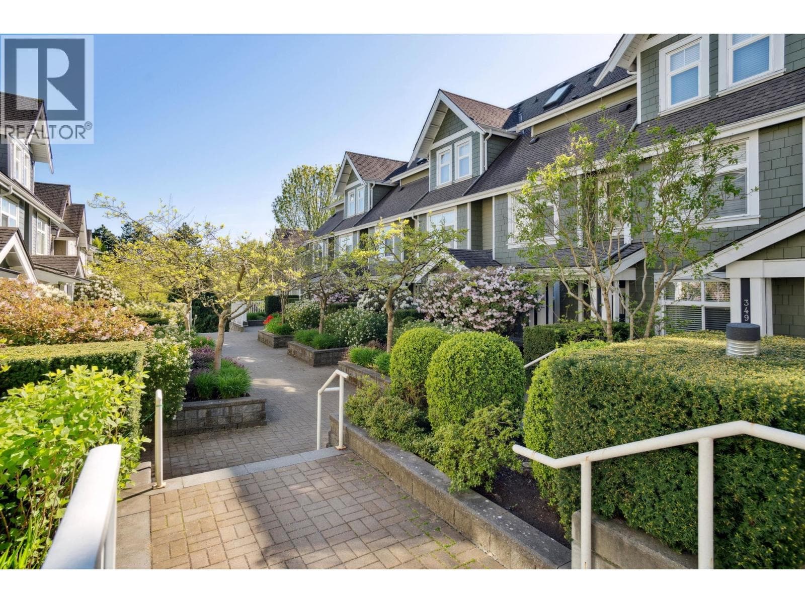 7411 COLUMBIA STREET