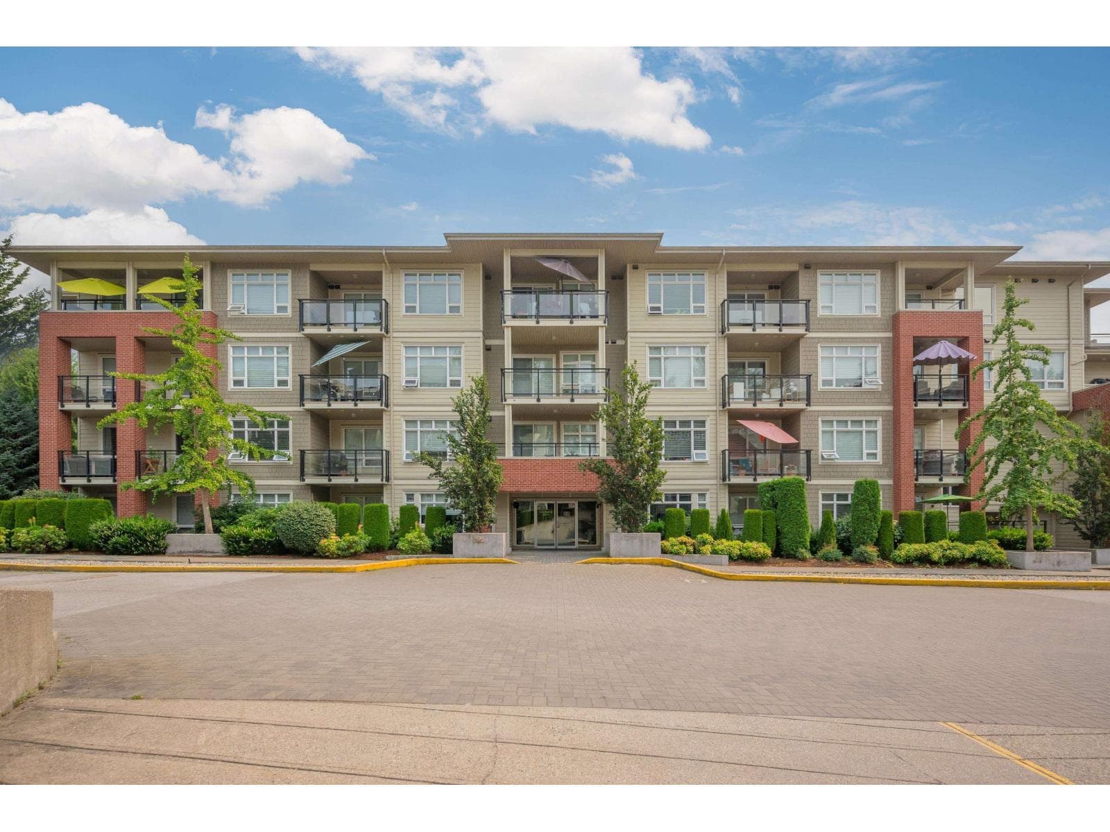 B208 20211 66TH AVENUE