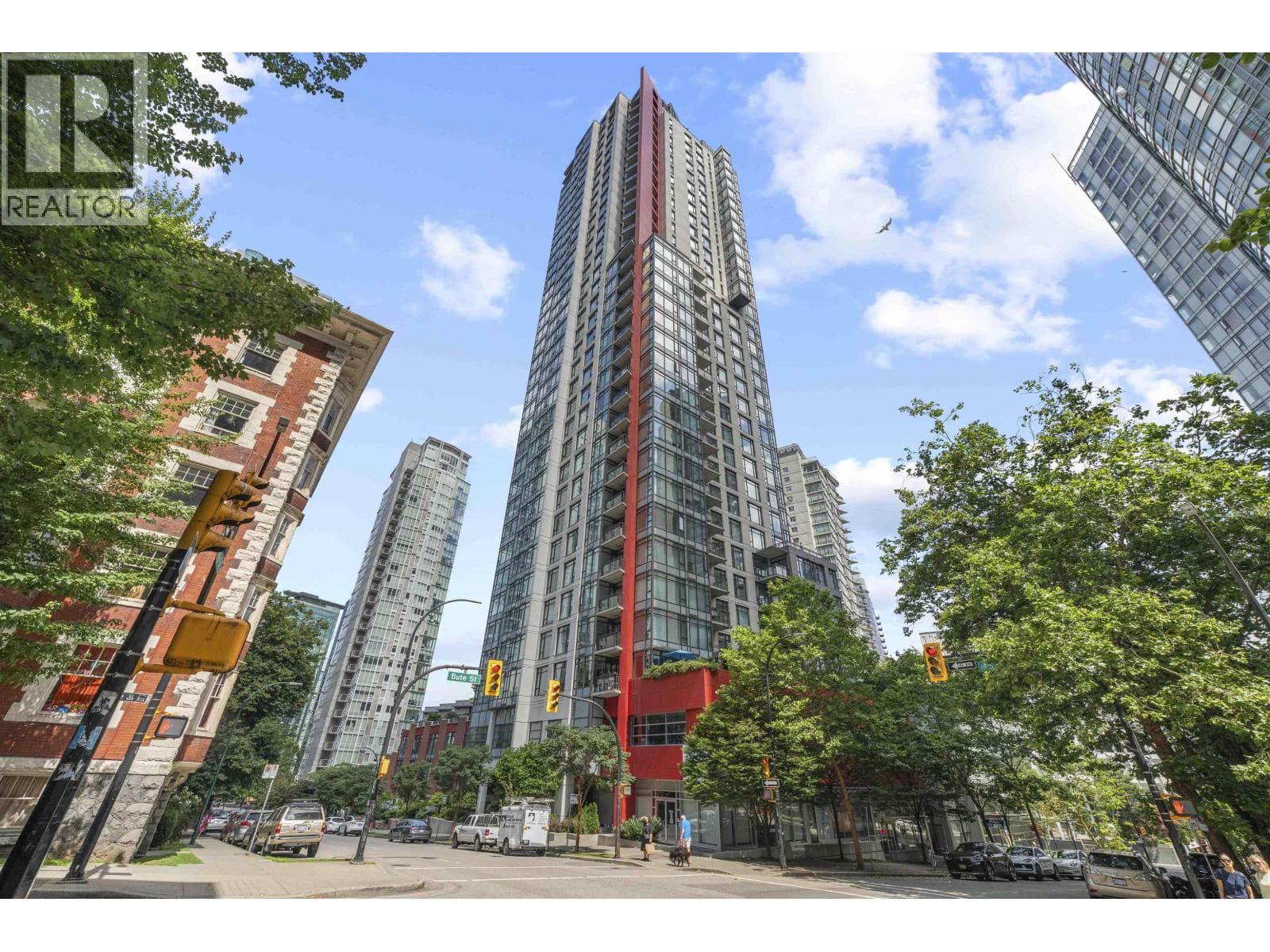 1705 1211 MELVILLE STREET